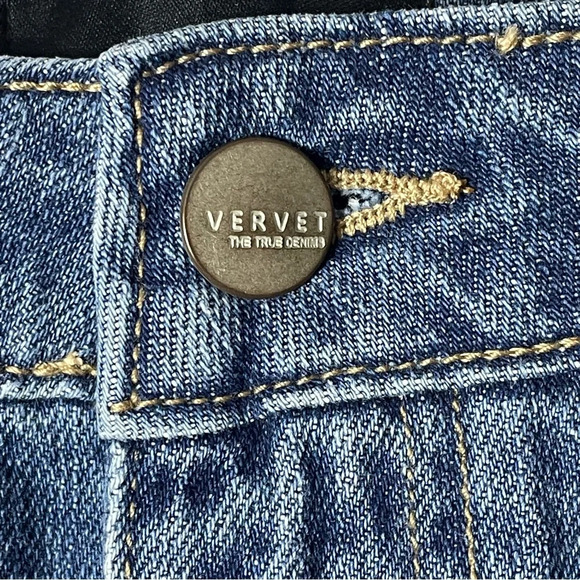 NWT Vervet Distressed Cropped Boyfriend Jeans Size 28 - Picture 3 of 10